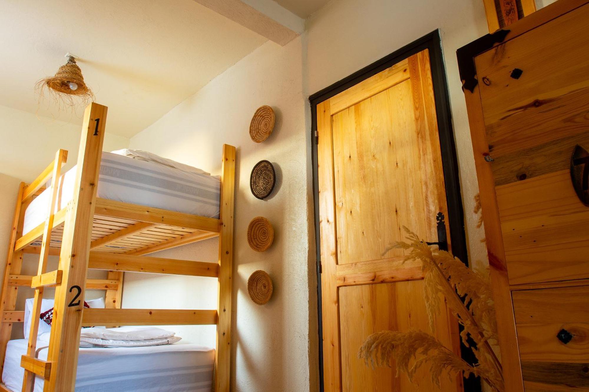 Anza Surfhouse Bed and Breakfast Agadir Exteriör bild