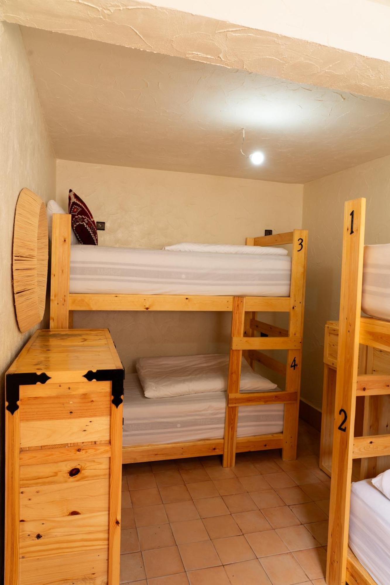 Anza Surfhouse Bed and Breakfast Agadir Exteriör bild
