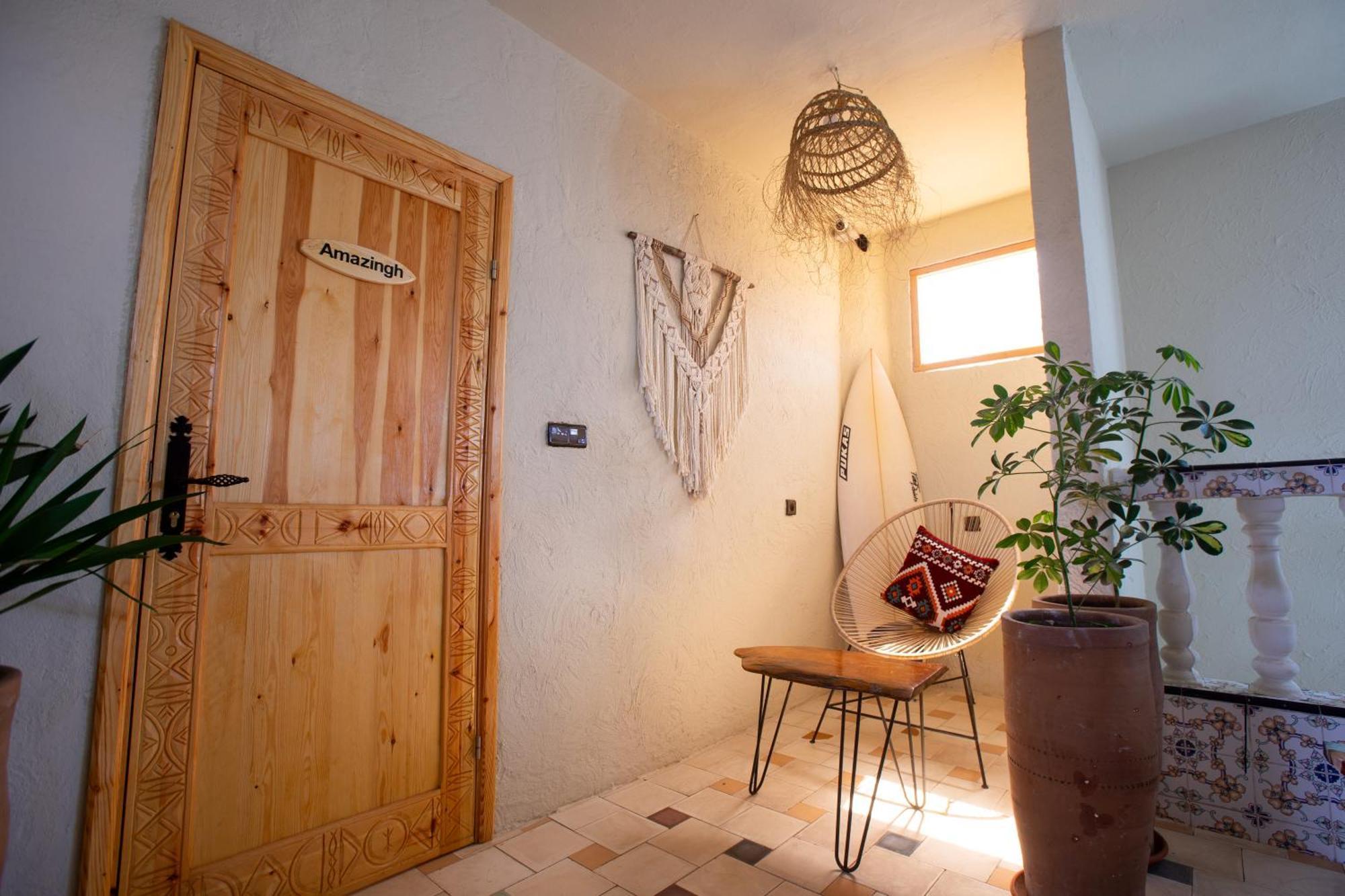 Anza Surfhouse Bed and Breakfast Agadir Exteriör bild
